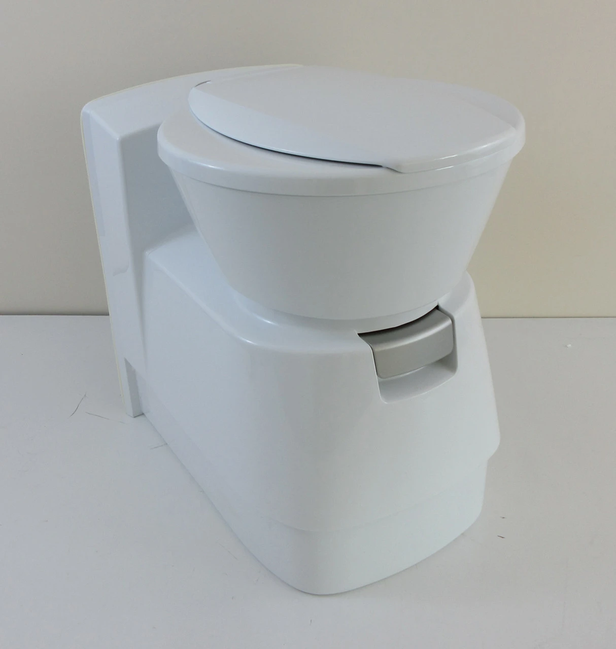 Dometic CTLP4110 Cassette Toilet For Campervan Caravan Or Motorhome - Image 4